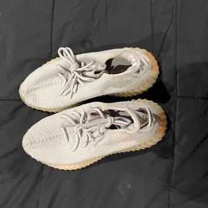 Yeezys men’s shoes